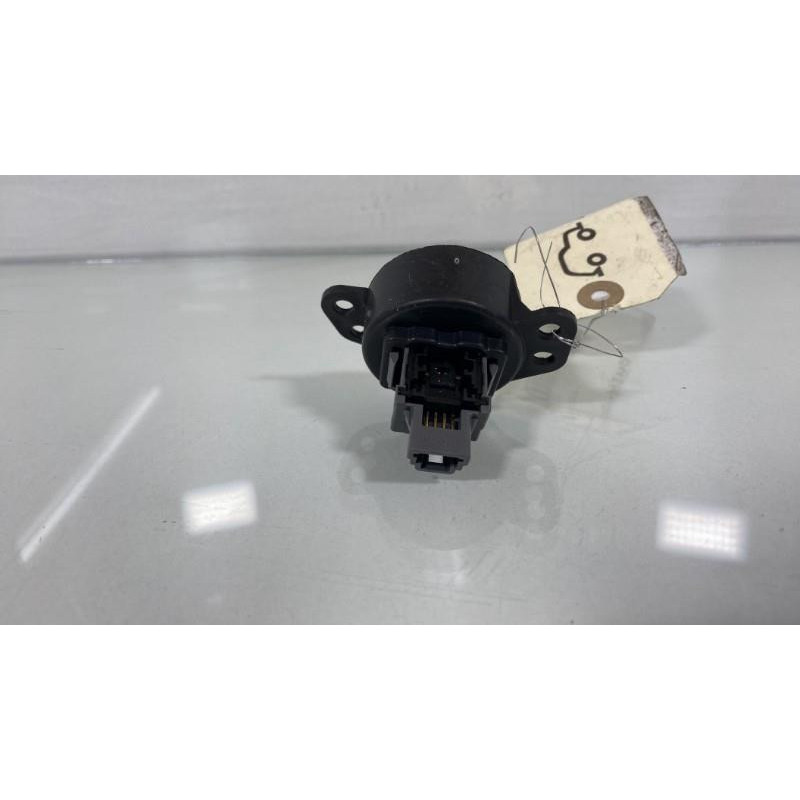 Bouton de warning CITROEN C1 2 Photo n°1
