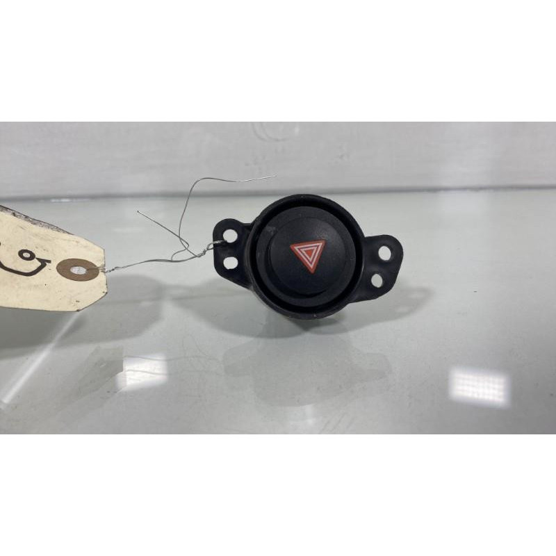 Bouton de warning CITROEN C1 2 Photo n°2