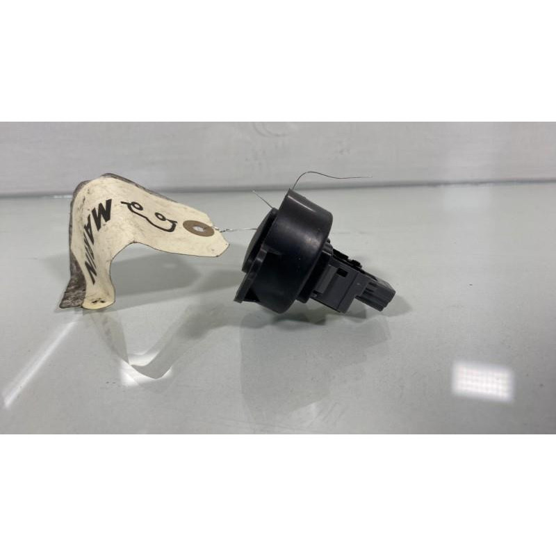 Bouton de warning CITROEN C1 2 Photo n°3