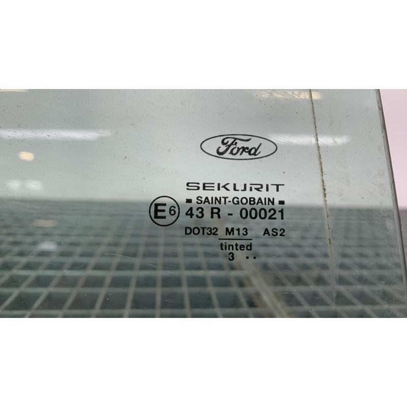 Vitre arriere droit FORD MONDEO 2 Photo n°2