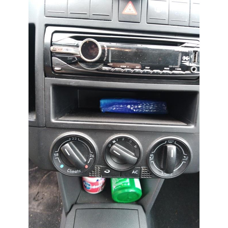 Pretensionneur de ceinture avant droit VOLKSWAGEN POLO 4 Photo n°7
