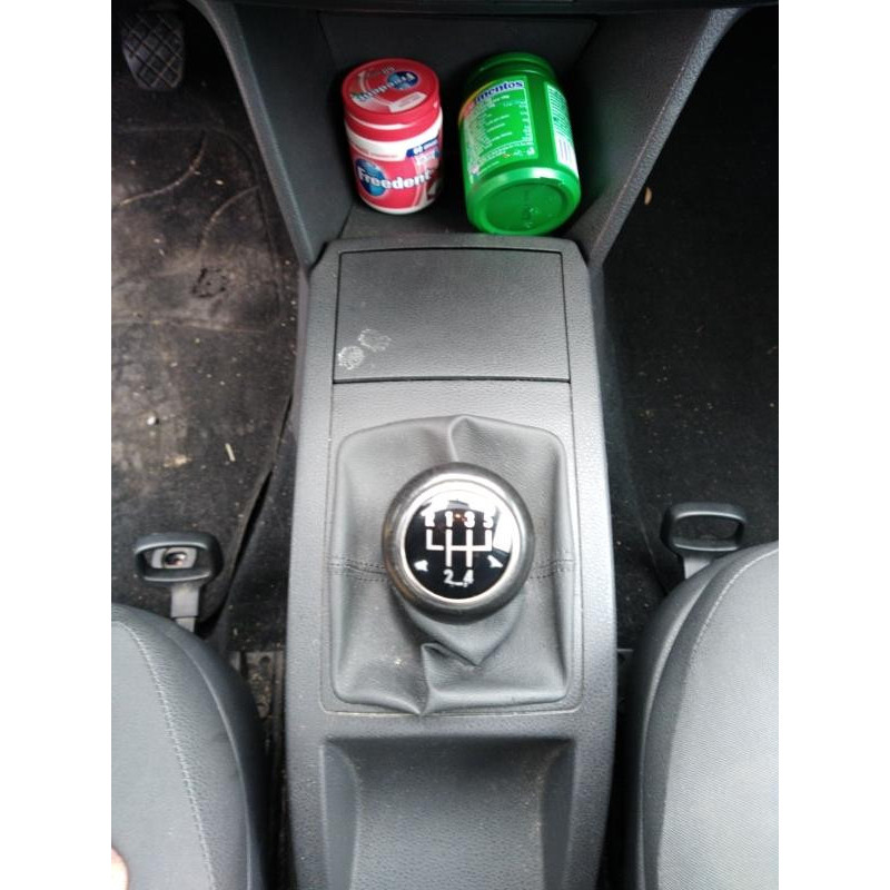Pretensionneur de ceinture avant droit VOLKSWAGEN POLO 4 Photo n°9