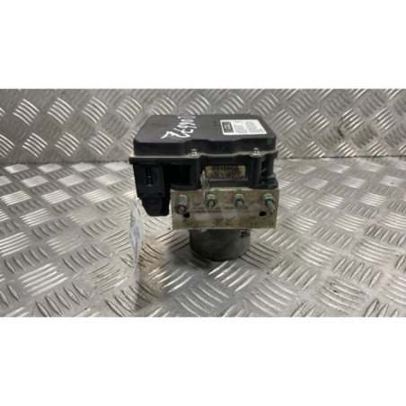 Bloc ABS (freins anti-blocage) TOYOTA AURIS 1