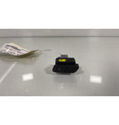 Interrupteur de leve vitre avant droit VOLKSWAGEN POLO 4