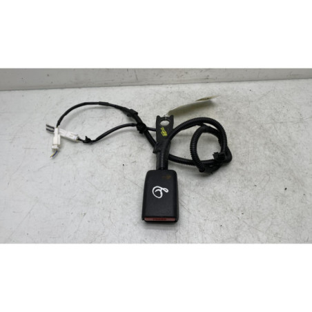 Attache ceinture avant droit TOYOTA YARIS 3