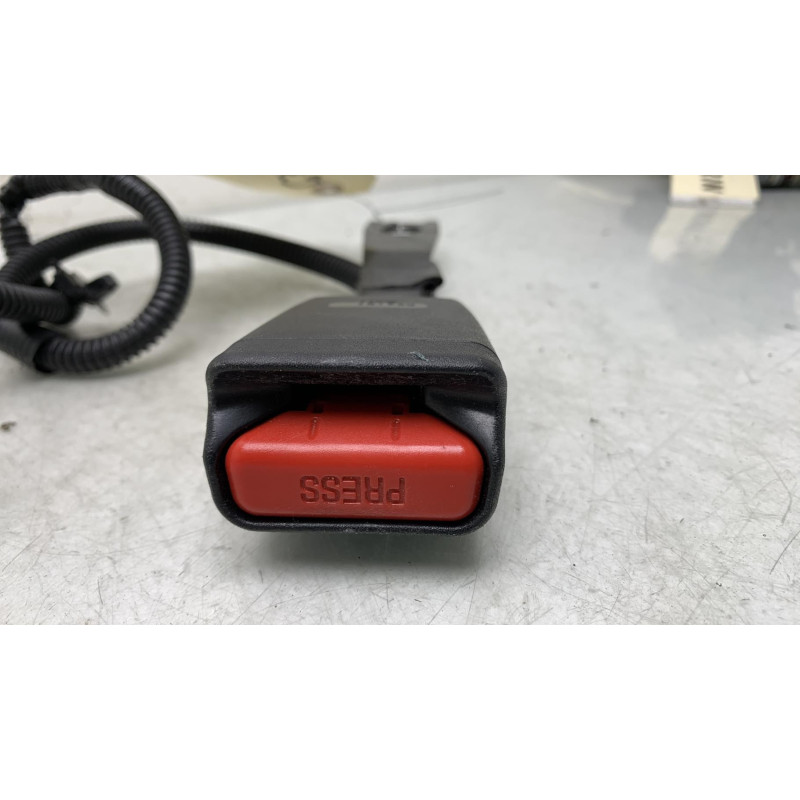 Attache ceinture avant droit TOYOTA YARIS 3 Photo n°3