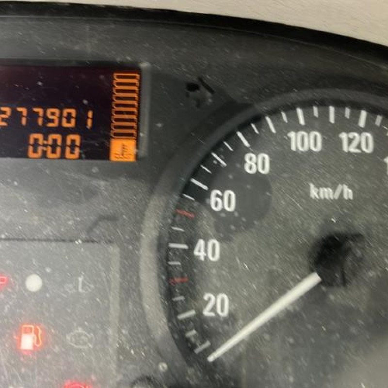 Compteur OPEL VIVARO 1 Photo n°17