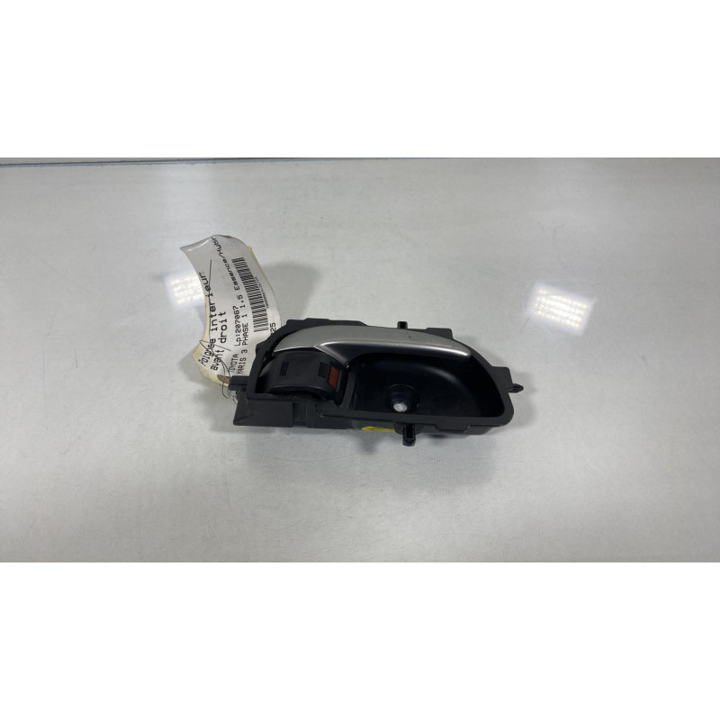 Poignee interieur avant droit TOYOTA YARIS 3 Photo n°2