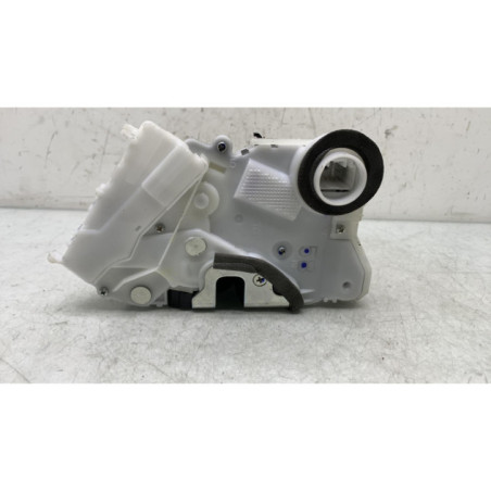 Serrure avant droit TOYOTA YARIS 3 Photo n°1