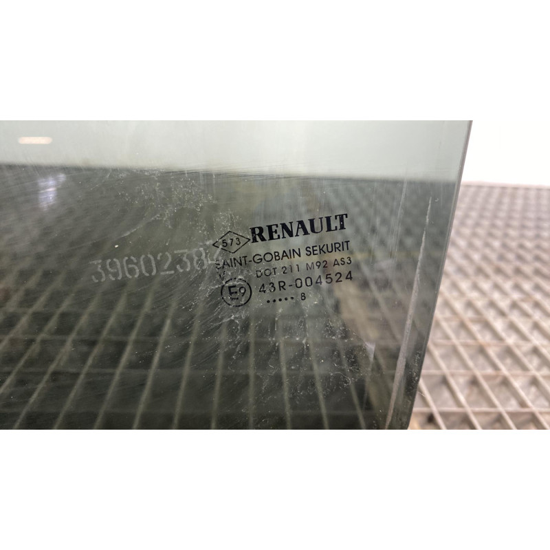 Vitre arriere gauche RENAULT GRAND MODUS Photo n°4