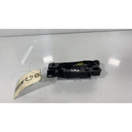 Poignee interieur arriere droit PEUGEOT 208 1 Photo n°1