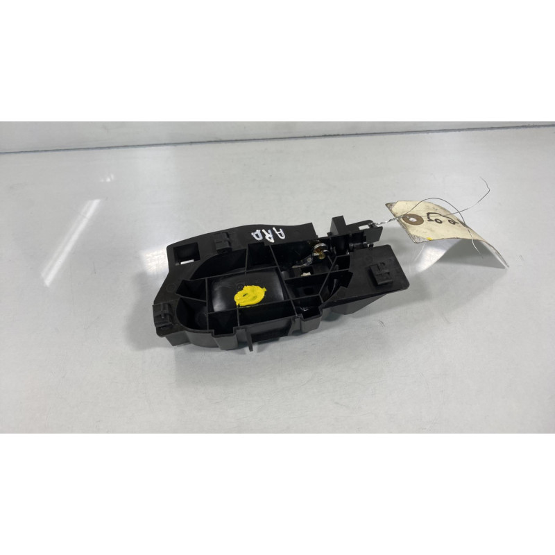 Poignee interieur arriere droit PEUGEOT 208 1 Photo n°3