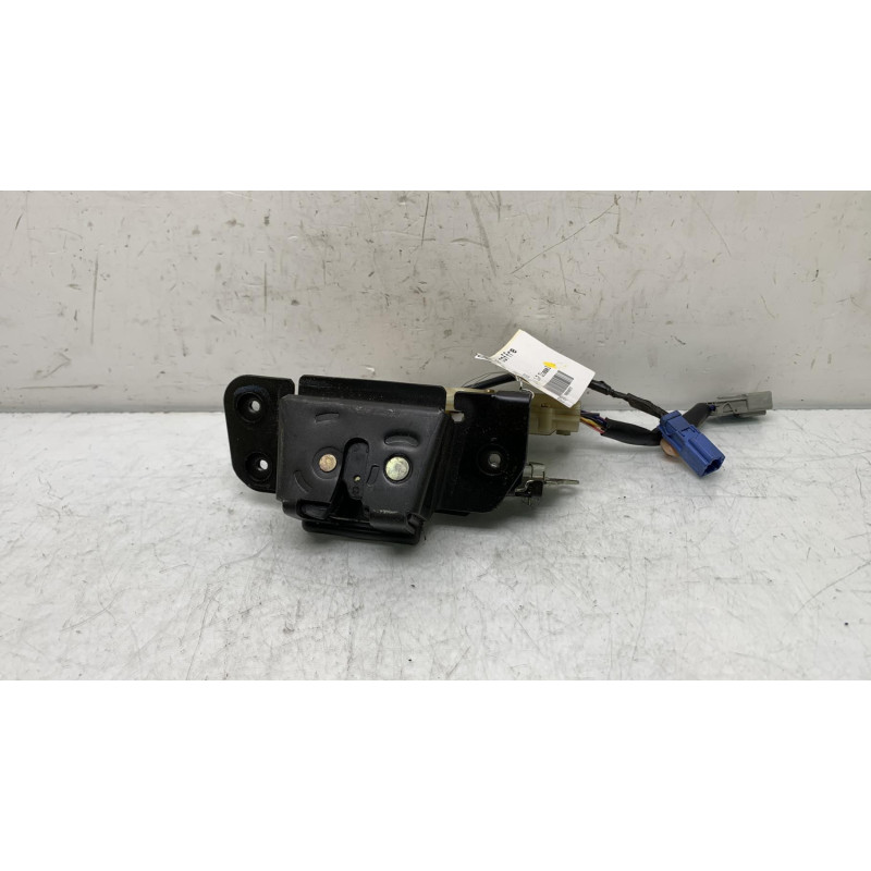 Serrure de coffre HONDA CIVIC 7 Photo n°1