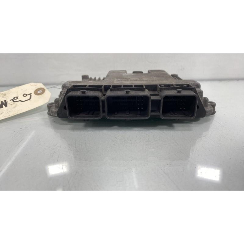 Calculateur moteur RENAULT MEGANE 2 Photo n°2