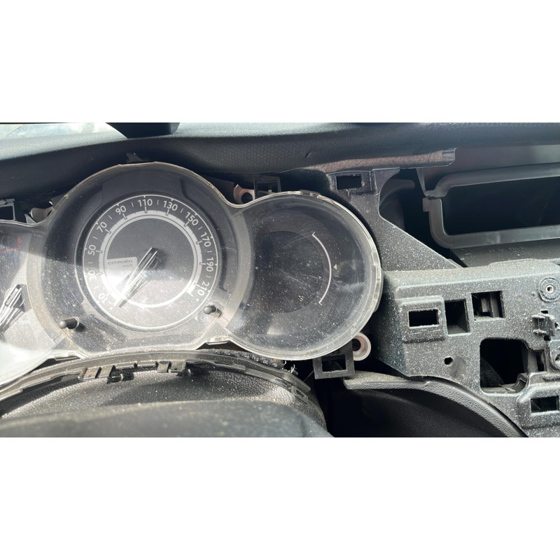 Attache ceinture avant gauche CITROEN C3 2 Photo n°4