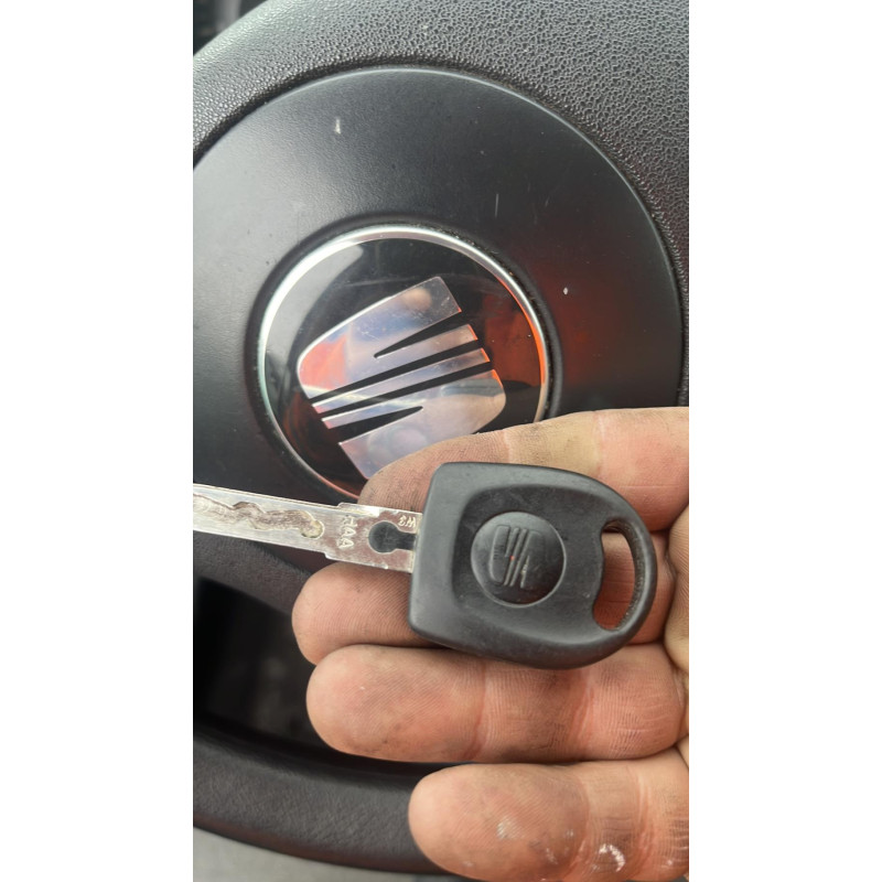Calculateur moteur SEAT IBIZA 3 Photo n°4