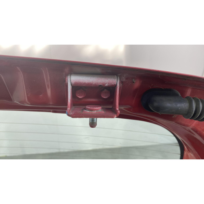 Malle/Hayon arriere SUZUKI SWIFT 3 Photo n°1