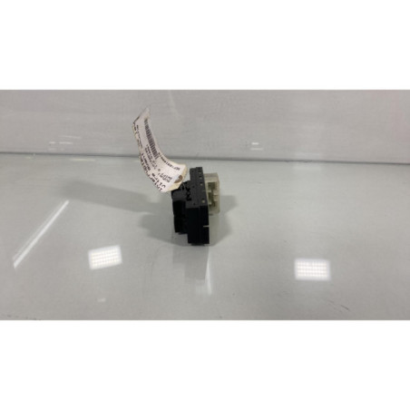 Interrupteur de leve vitre avant gauche SUZUKI SWIFT 3