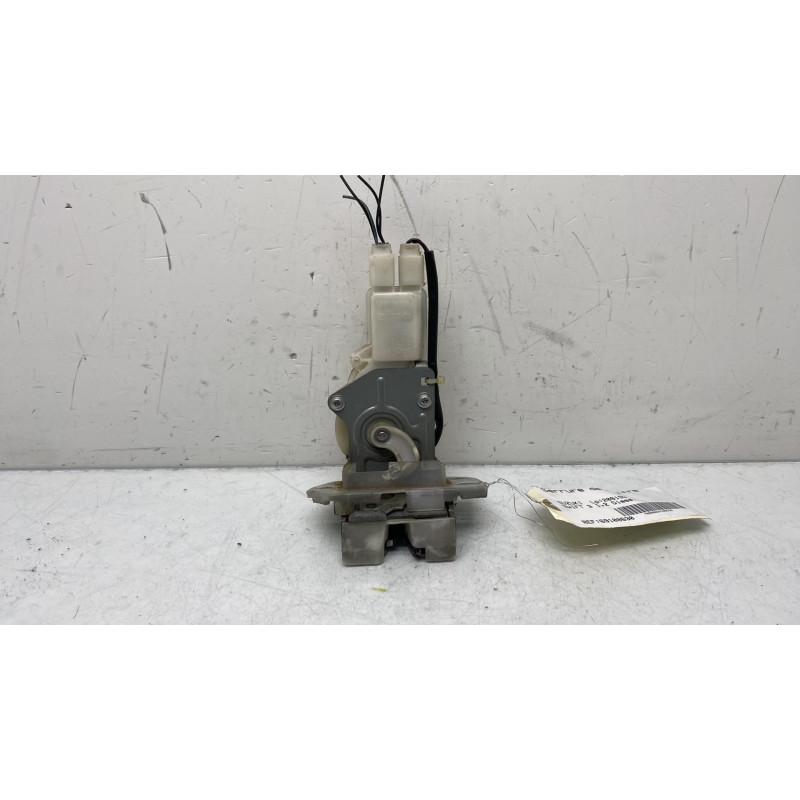 Serrure de coffre SUZUKI SWIFT 3 Photo n°3