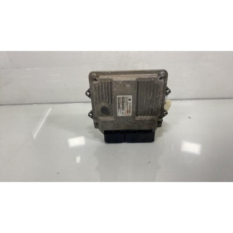 Calculateur moteur SUZUKI SWIFT 3 Photo n°3