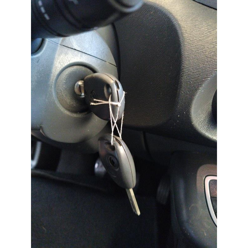 Calculateur moteur RENAULT TWINGO 2 Photo n°13