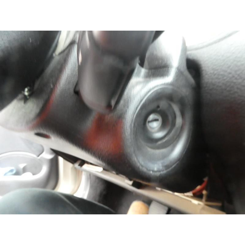 Pretensionneur de ceinture avant droit PEUGEOT 206 Photo n°5