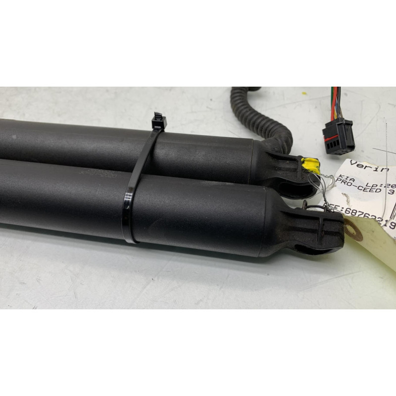 Verin de coffre KIA PRO-CEED 3 Photo n°4