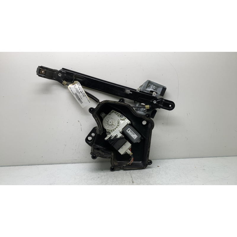 Leve vitre electrique arriere gauche SEAT LEON 2 Photo n°1