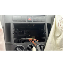 Serrure avant droit VOLKSWAGEN POLO 4
