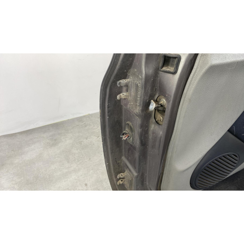 Porte avant droit RENAULT CLIO 2 Photo n°3