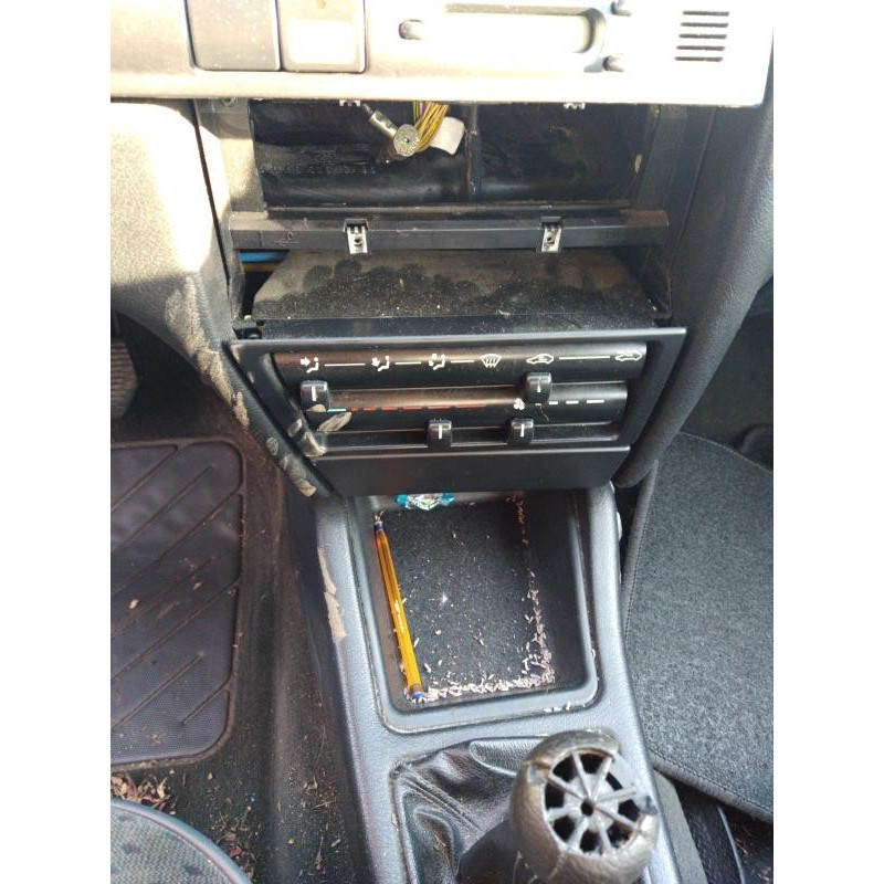 Feu arriere secondaire droit (feux) CITROEN XANTIA Photo n°6