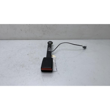Attache ceinture avant droit RENAULT CLIO 4 Photo n°1