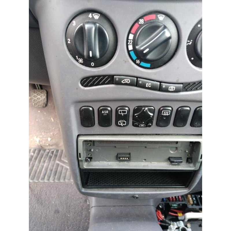 Porte arriere gauche MERCEDES CLASSE A 168 Photo n°6