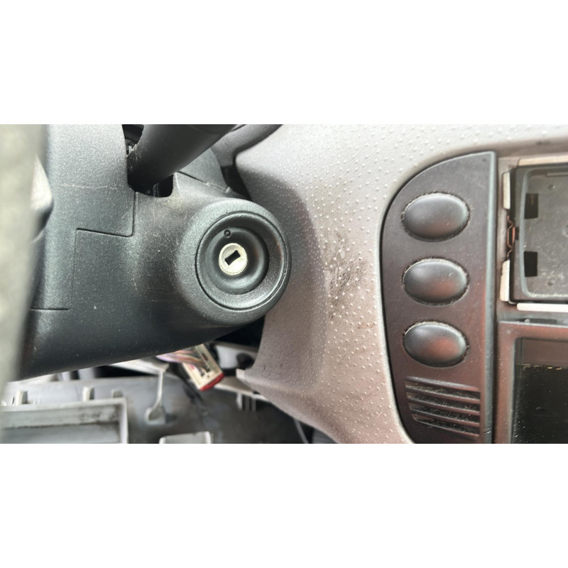 Serrure avant droit CITROEN C3 1 Photo n°4