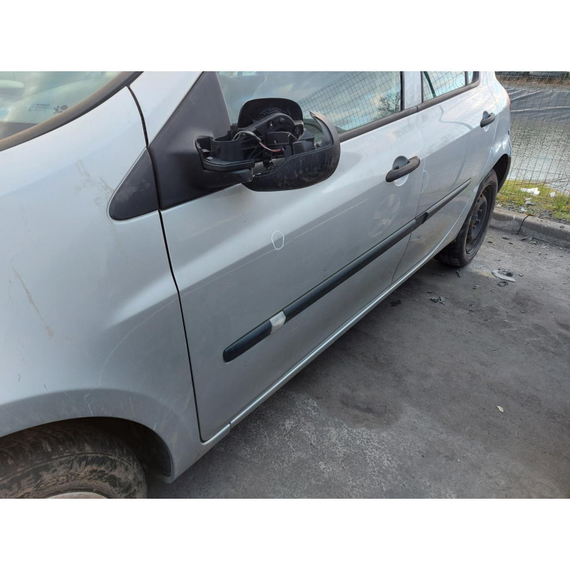 Poignee interieur avant droit RENAULT CLIO 3 Photo n°10