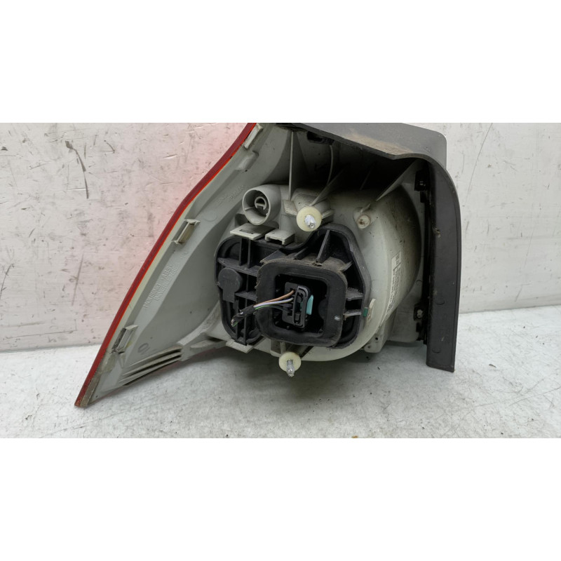 Feu arriere principal droit (feux) VOLKSWAGEN GOLF 5 Photo n°2