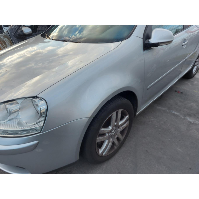Feu arriere secondaire droit (feux) VOLKSWAGEN GOLF 5 Photo n°4