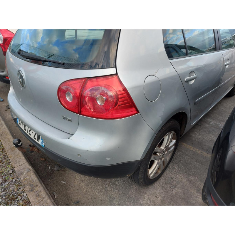 Feu arriere secondaire droit (feux) VOLKSWAGEN GOLF 5 Photo n°14