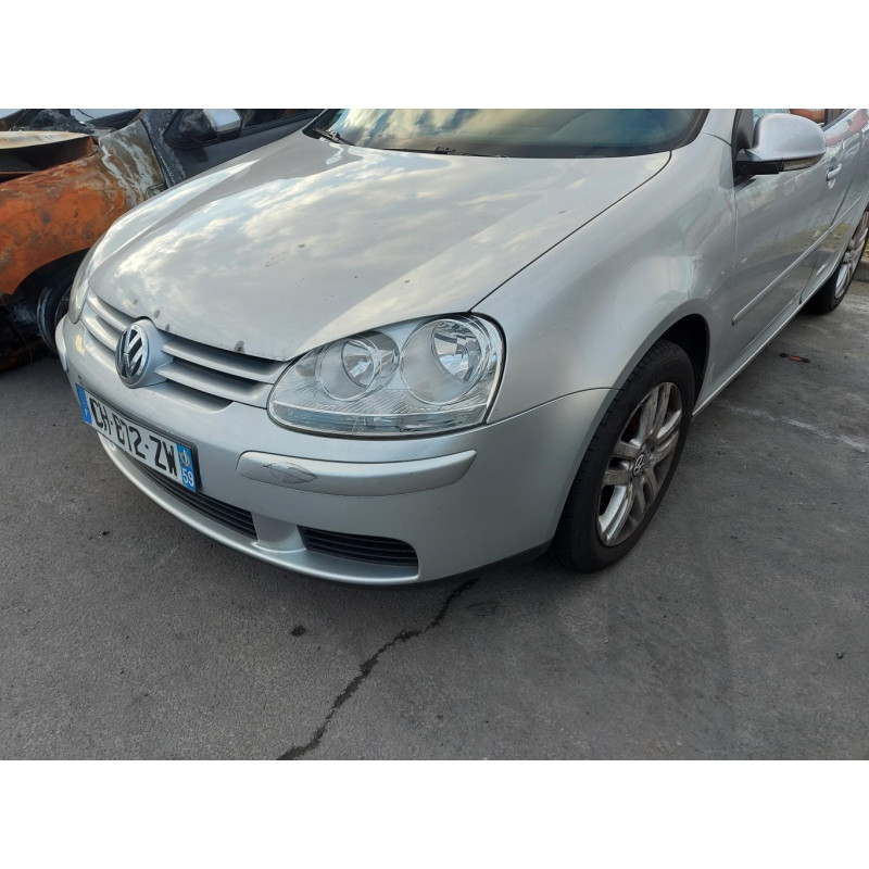 Feu arriere secondaire droit (feux) VOLKSWAGEN GOLF 5 Photo n°16
