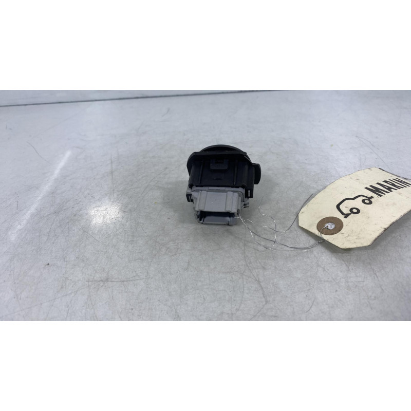 Interrupteur de leve vitre avant droit RENAULT VEL SATIS Photo n°2