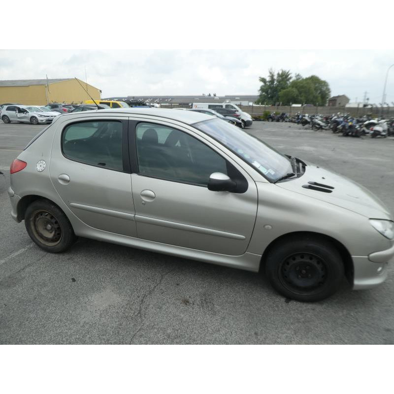 Pretensionneur de ceinture avant droit PEUGEOT 206 Photo n°5