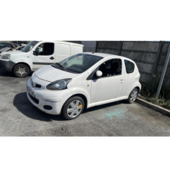 Pretensionneur de ceinture avant droit TOYOTA AYGO 1