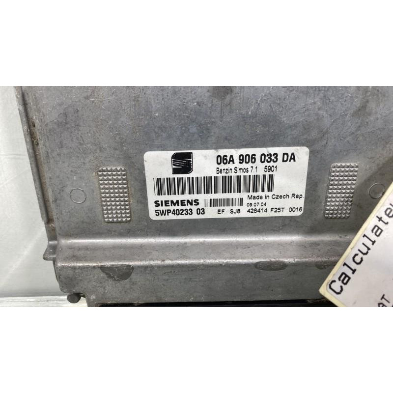 Calculateur moteur SEAT ALTEA Photo n°1
