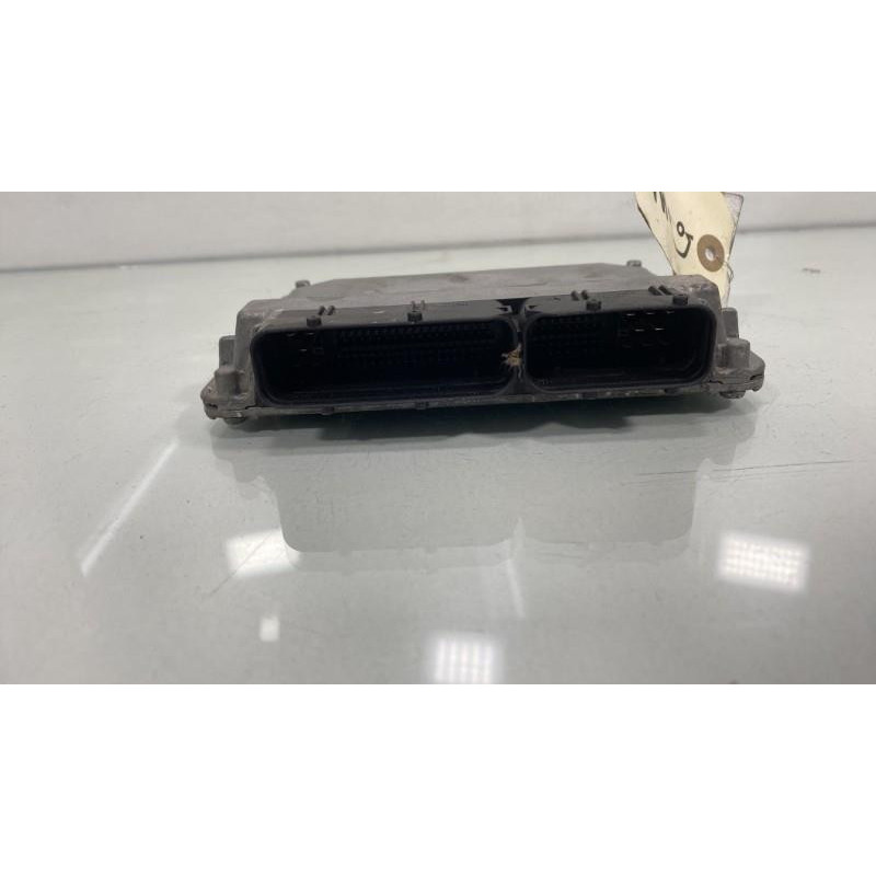 Calculateur moteur SEAT ALTEA Photo n°3