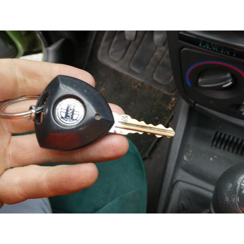Aile avant gauche LANCIA YPSILON 3 Photo n°6