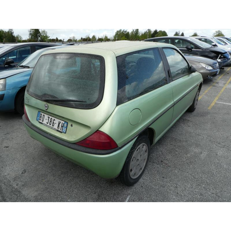 Pare choc avant LANCIA YPSILON 3 Photo n°15