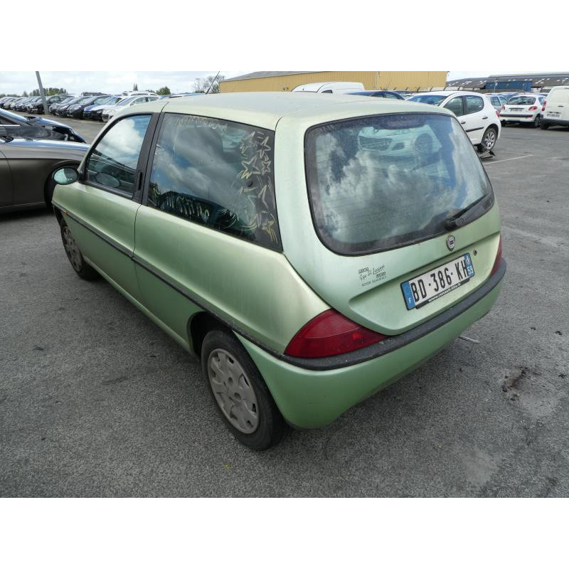 Pare choc avant LANCIA YPSILON 3 Photo n°16