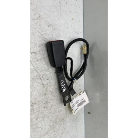 Attache ceinture avant droit TOYOTA AVENSIS 2 Photo n°1