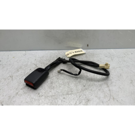 Attache ceinture avant droit TOYOTA AVENSIS 2