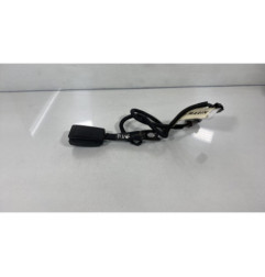 Attache ceinture avant gauche TOYOTA AVENSIS 2 Photo n°1